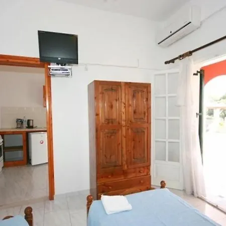 Paleopalace Παλαιοκαστρίτσα